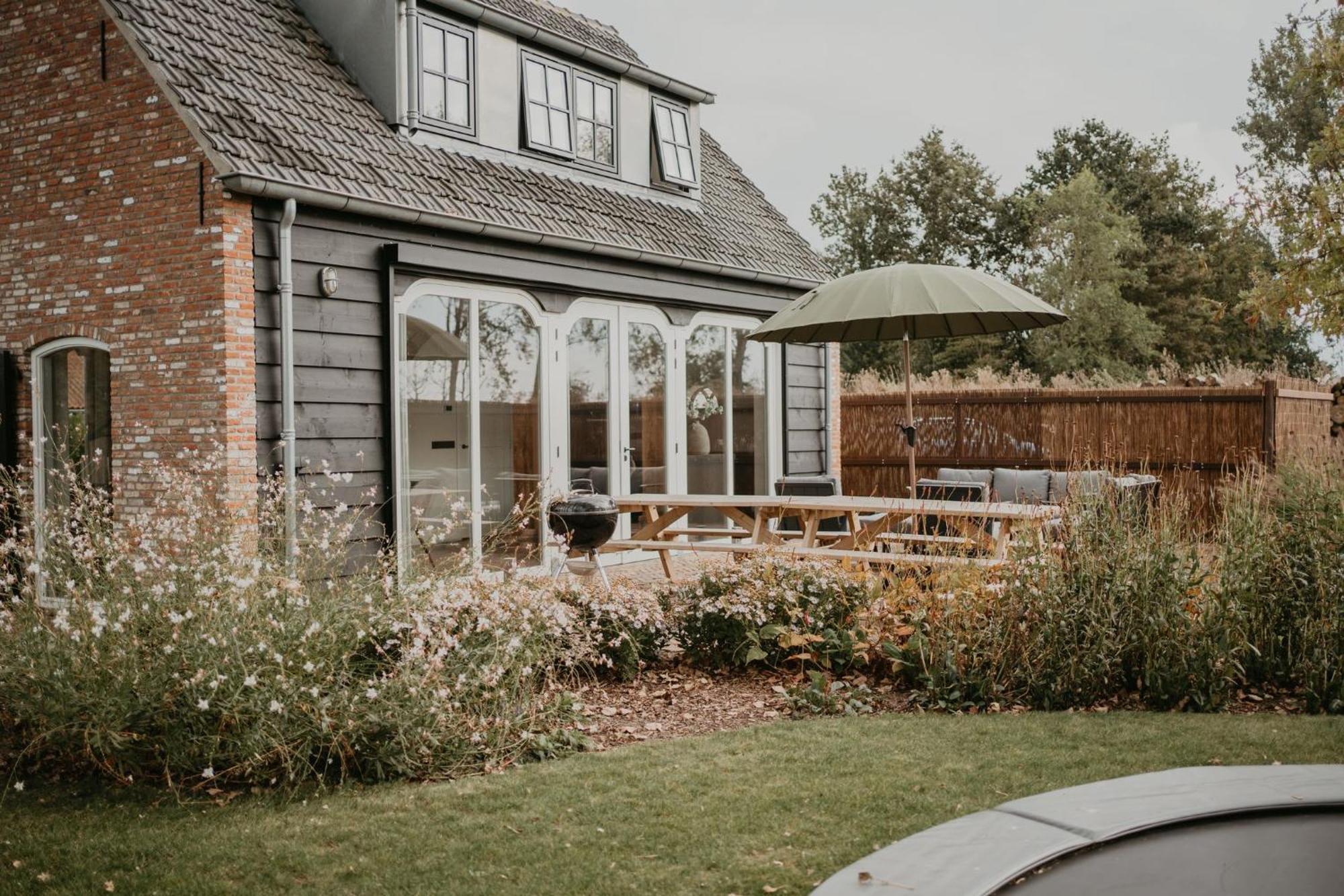 Nieuw Landelijk Vakantiehuis Aan Zee Oostkapelle Buitenkant foto